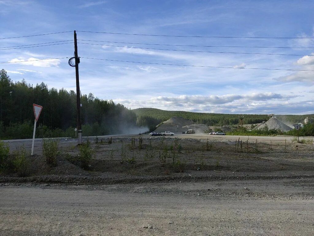 Поселок Покровск Уральский Свердловской области. Покровск Уральский Североуральск. Покровск Уральский щебень. Уральский щебень Североуральск.