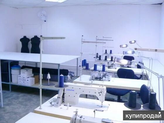 Оборудование для швейного производства. Пошивочный цех оборудование. Швейный цех. Вольская швейная фабрика элис. Пошивочный цех оборудование.