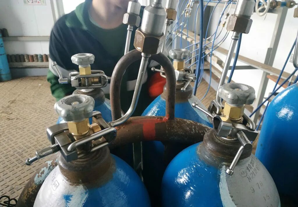 Испытатель баллонов. Торггаз баллон. Кислород газообразный технический. Баллон для пропана 50л. Пункт наполнения баллонов суг.