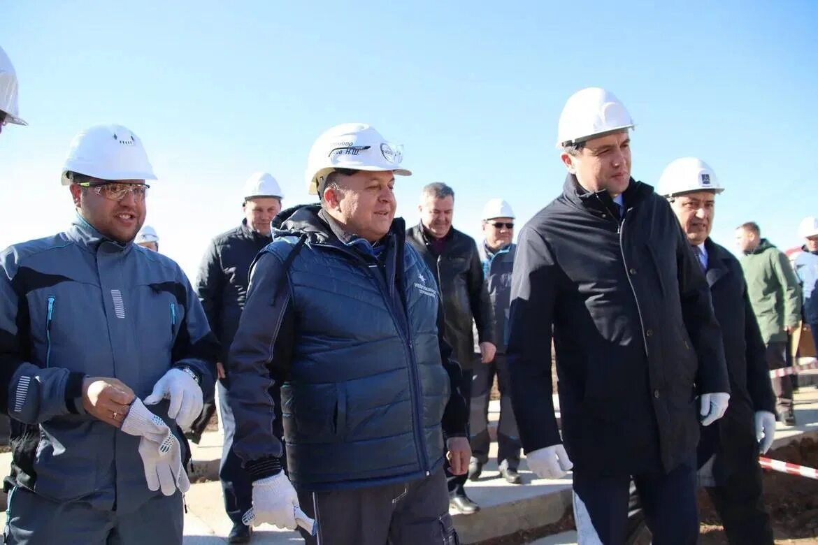 Конец стройки. Амфибия нефтекамск спортивный. Фок амфибия нефтекамск. Нефтегазстрой нефтекамск директор. Хабиров радий фаритович глава башкортостана.