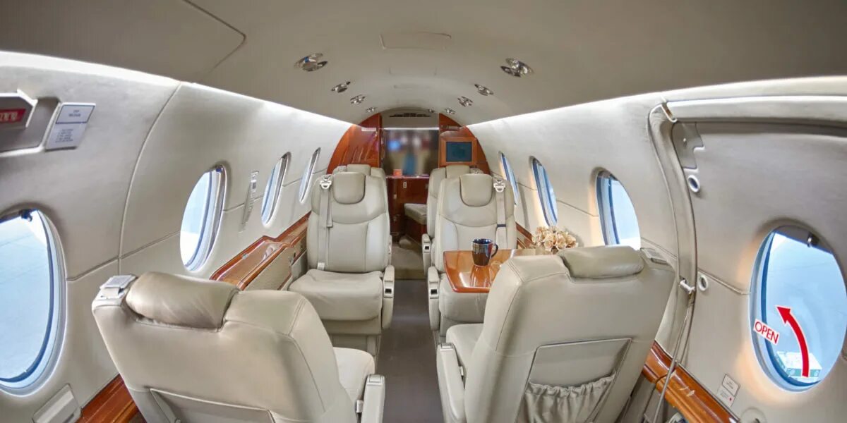 Аренда самолета Dassault Falcon 900 DX - цены, арендовать частный бизнес джет Da