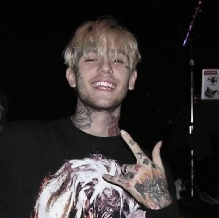 Lil peep crash. Lil peep juventus. Маша лил пип. Лил пип волосы сплит. Лил пип lil jeep.