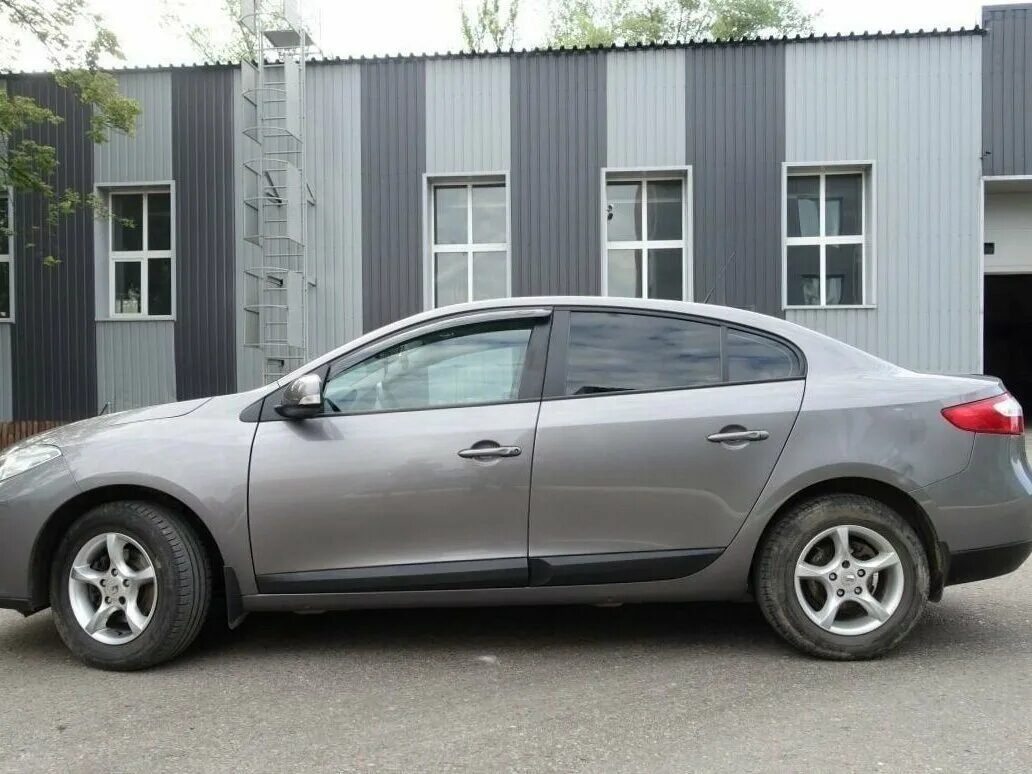 Рено Флюенс 2012. Флюенс 2012 1.6. Renault Fluence серый. Серый Рено Флюенс 650.