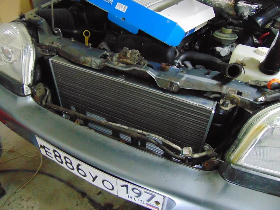 Медный радиатор от ВАЗ 21215 - Chevrolet Niva, 1,8 л, 2010 года запчасти DRIVE2