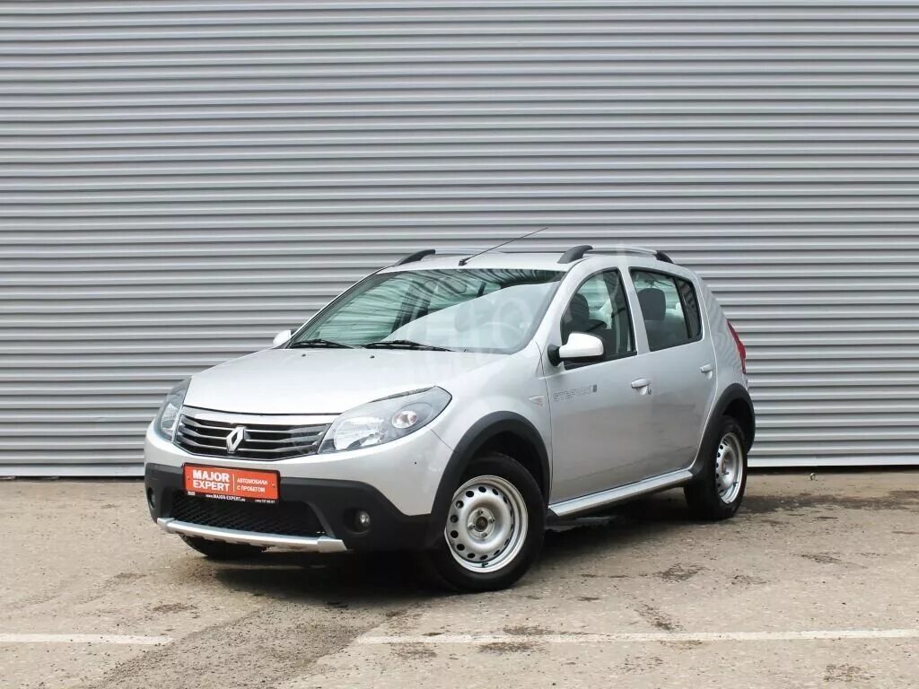 Renault sandero 1 поколение. Renault Sandero Stepway 1 поколение. Рено Сандеро 1 поколения. Renault Sandero 2014 1 поколение.