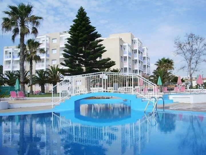 Кипр протарас отели. Astreas beach hotel apartments 3 протарас. протарас отели 3 звезды. отель на кипре протарас в виде корабля. отель ливас протарас фото.