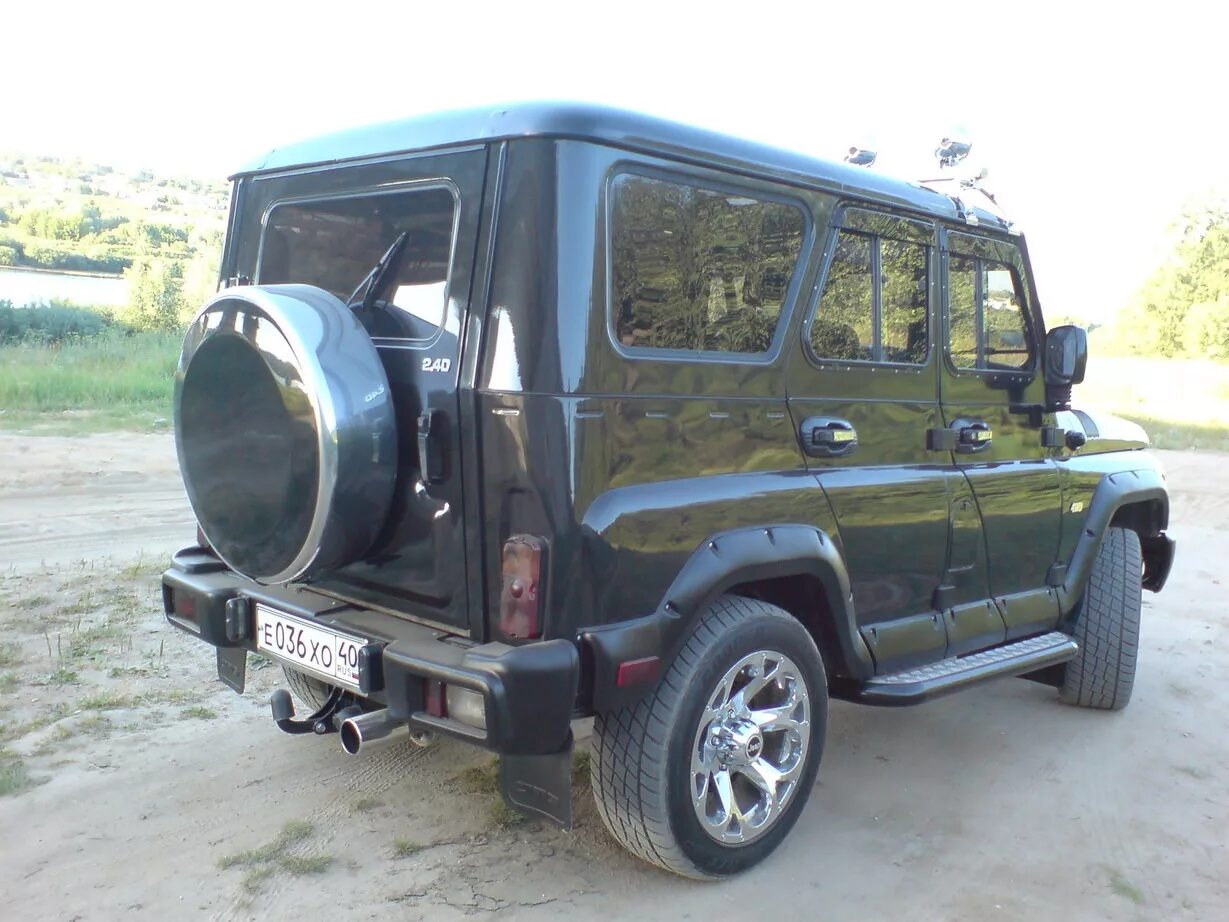 Уаз хантер черный на литье. Уаз хантер r18. Литые диски на уаз хантер. Уаз хантер r22. Уаз 469 на литых дисках.