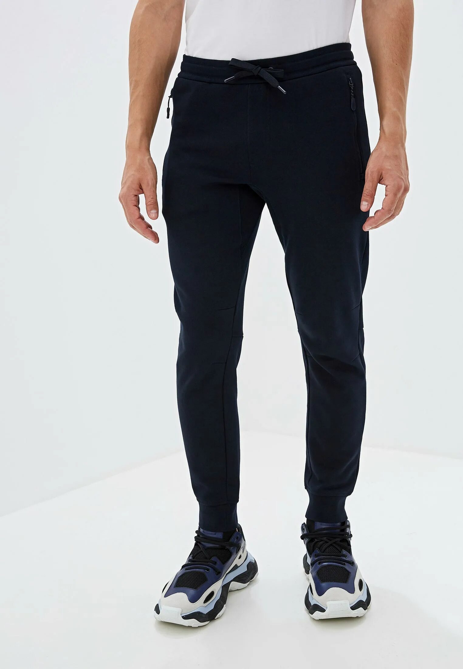 Спортивные штаны armani exchange. Армани эксчендж брюки спортивные мужские. Armani exchange брюки мужские. Спортивные брюки armani exchange мужские. Штаны с орлом армани.