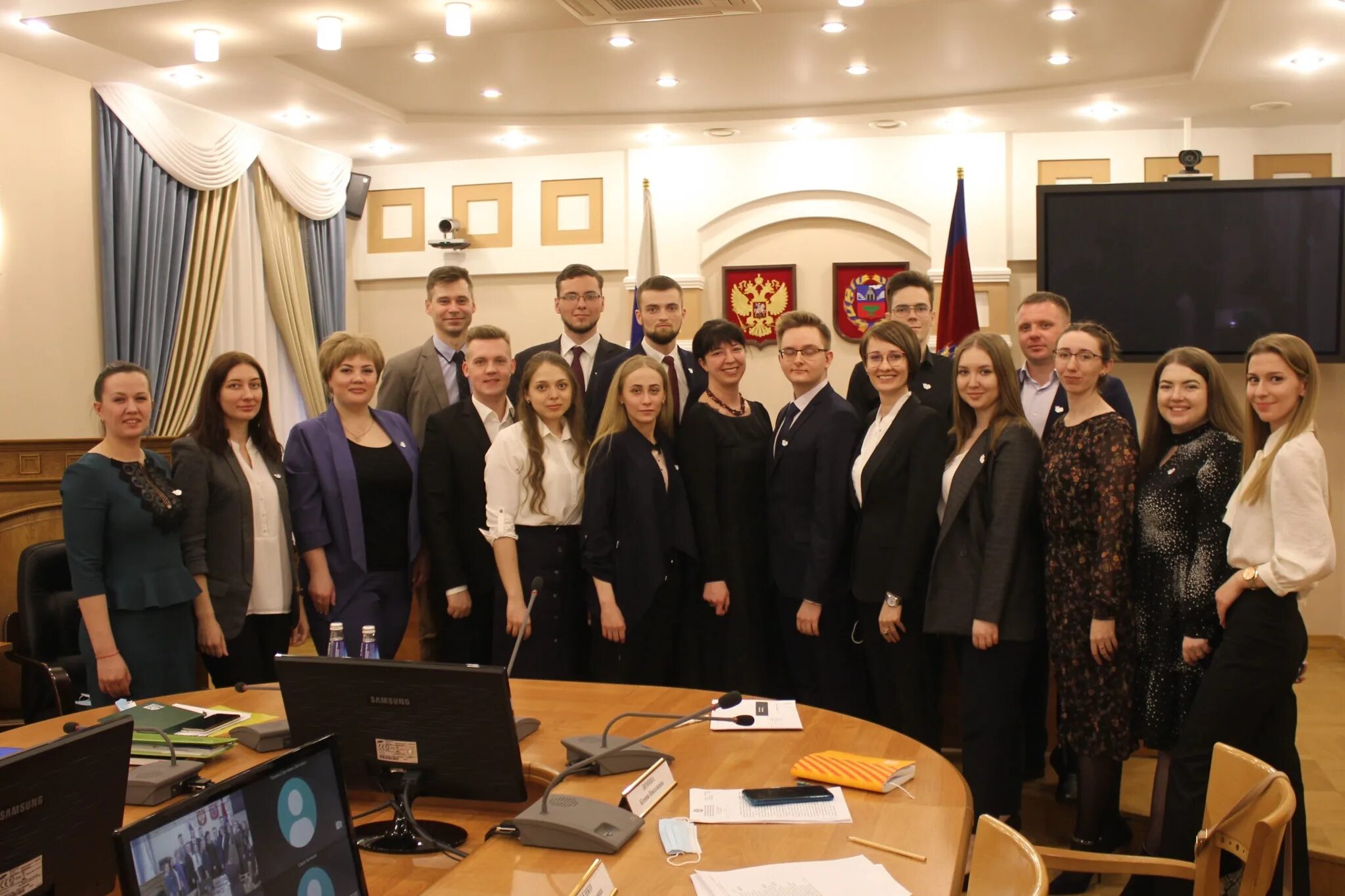 Молодежное правительство края. Молодежное правительство края. Молодежное правительство. Правительство красноярского края. Молодежное правительство дублеров красноярского края.