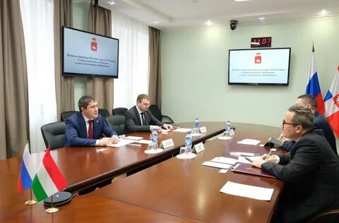 Гуманитарные связи