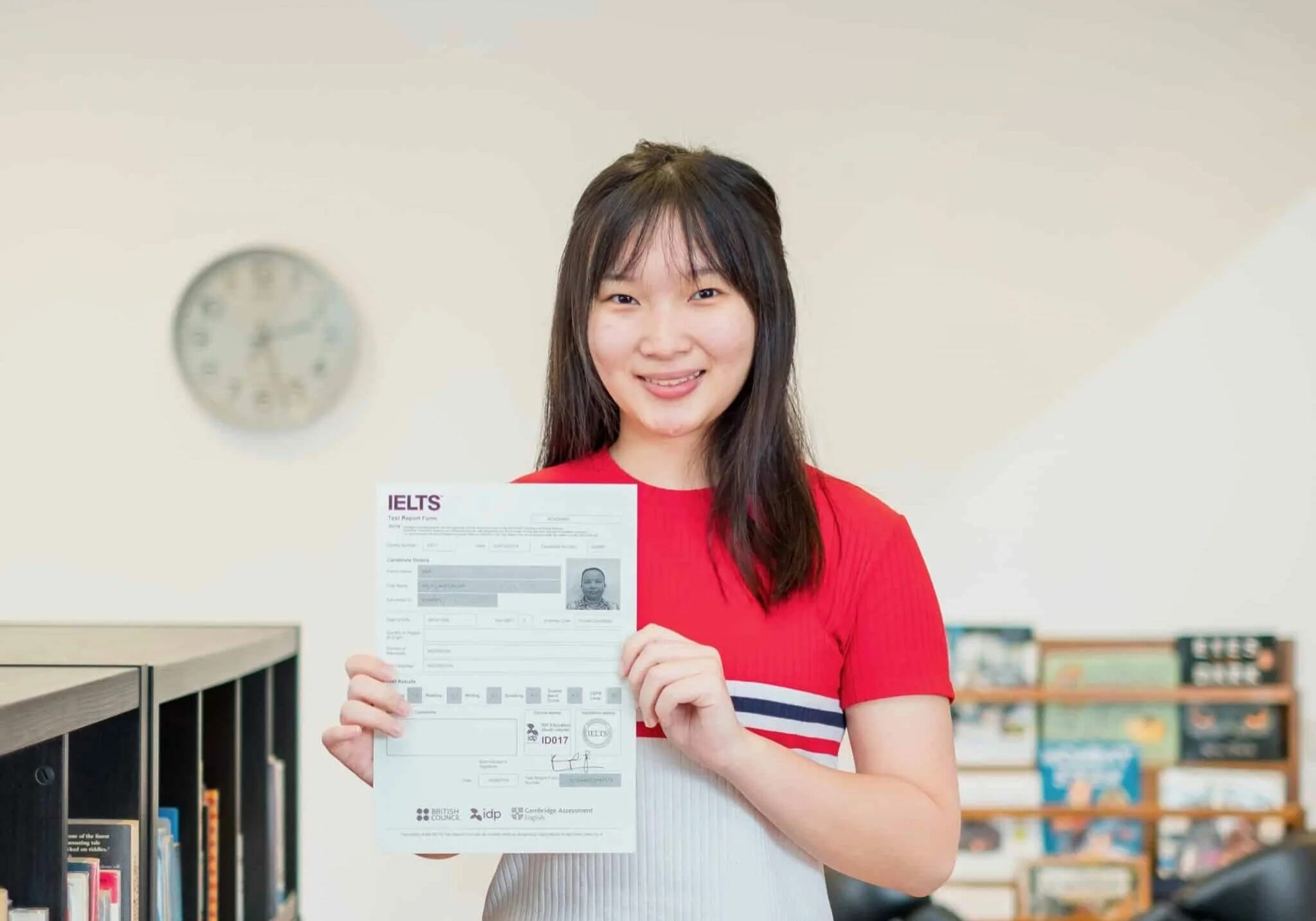 Ielts student. IELTS 9. IELTS фото. Student with IELTS.