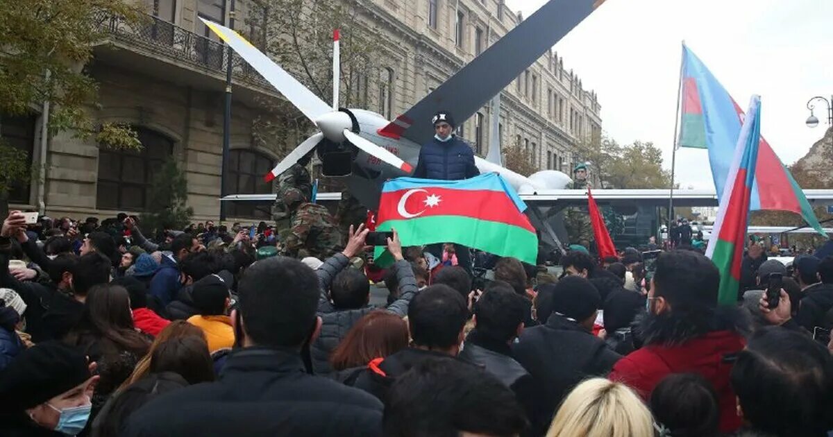 Азербайджан в ноябре. 8 Ноября день Победы в Азербайджане. День Победы Азербайджан 2020. 8 Ноября праздник в Азербайджане. 8 Ноября праздник Победы Азербайджан.