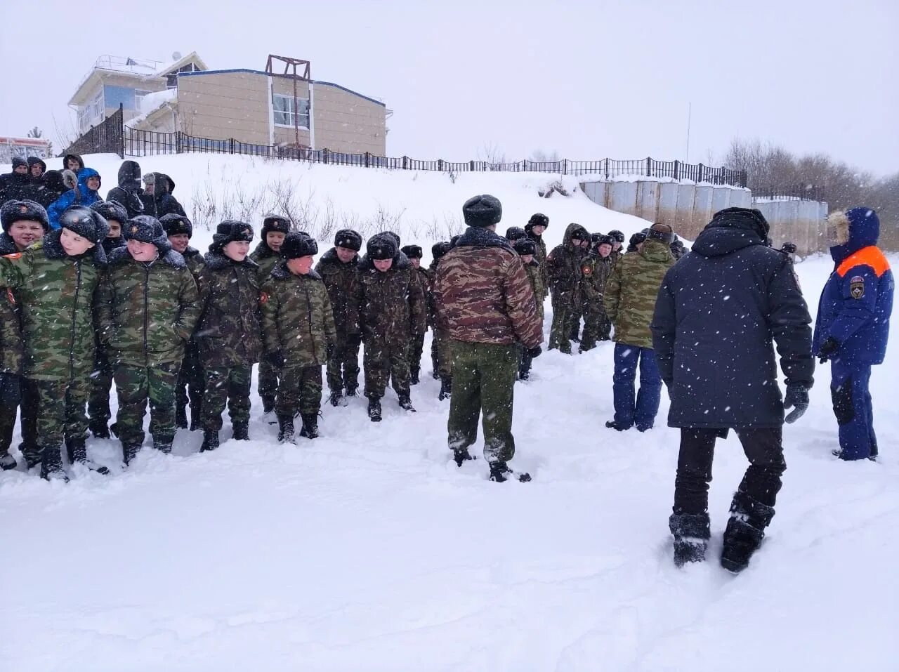 Сотрудники МЧС Вологда. ГИМС МЧС Вологда. Вологда МЧС база у реки. Новости Вологды. Свежие новости вологодской области