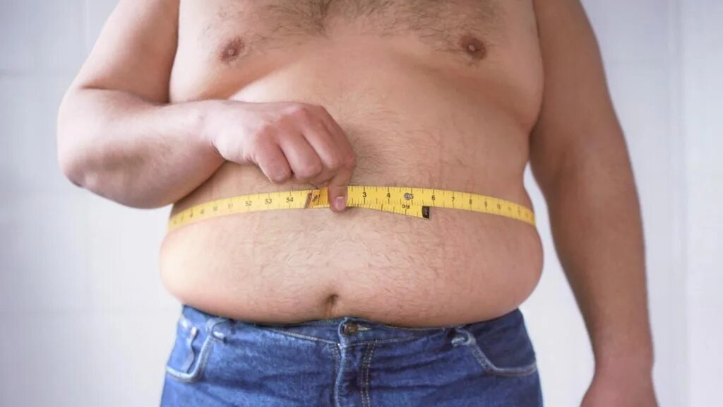 Ожирение. Избыточный вес. Мужской живот. Измерить талию у мужчин лишний вес. Мужчина избыточный вес.
