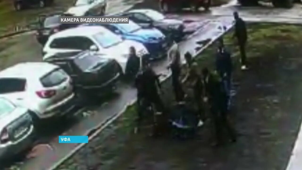 Драка в уфе. Школьная драка девочек. Драка в уфе. Потасовка в уфе в инорсе. Потасовка в уфе в инорсе.