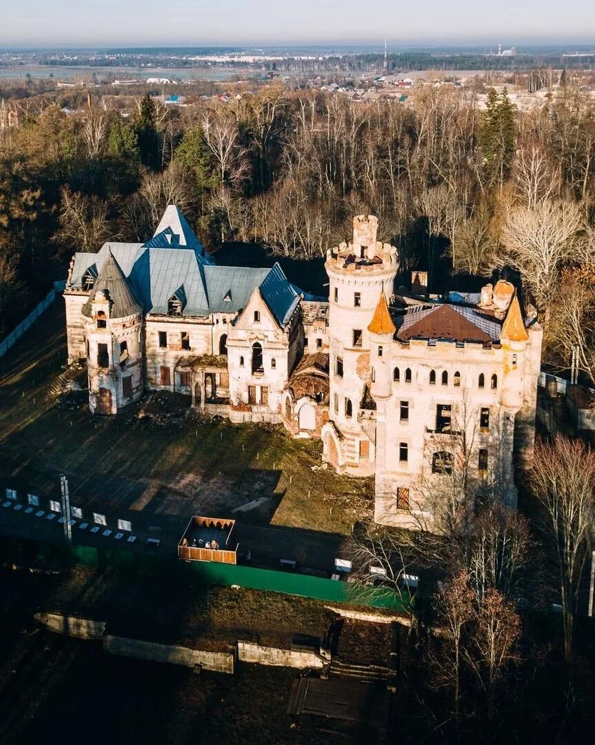 Заброшенный замок муромцево. Усадьба Храповицкого в Муромцево. Судогда замок Храповицкого. Замок в Муромцево Владимирская область. Усадьба Храповицкого в Муромцево Владимирская область.