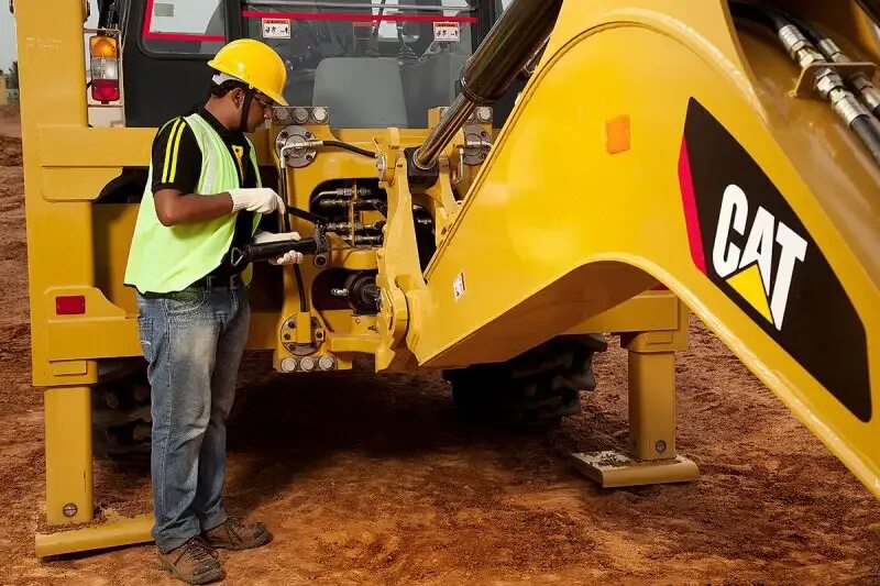 Обслуживание дорожной техники. Хеви машинери (heavy machinery). дорожно строительное оборудование. дорожно-строительная техника. техобслуживание экскаватора.