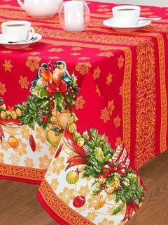 Новая скатерть была украшена яркими кистями значение
