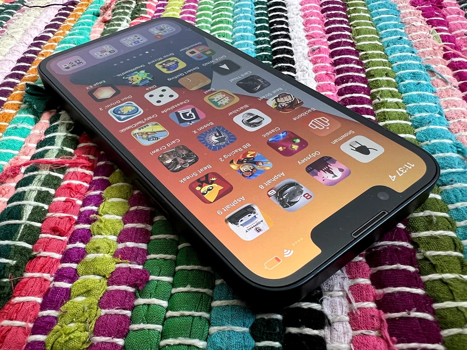 Смартфон 13 мини. Iphone 13 mini. iphone 13 и 13 mini. iphone 13 mini цвета. айфон 13 мини днс.