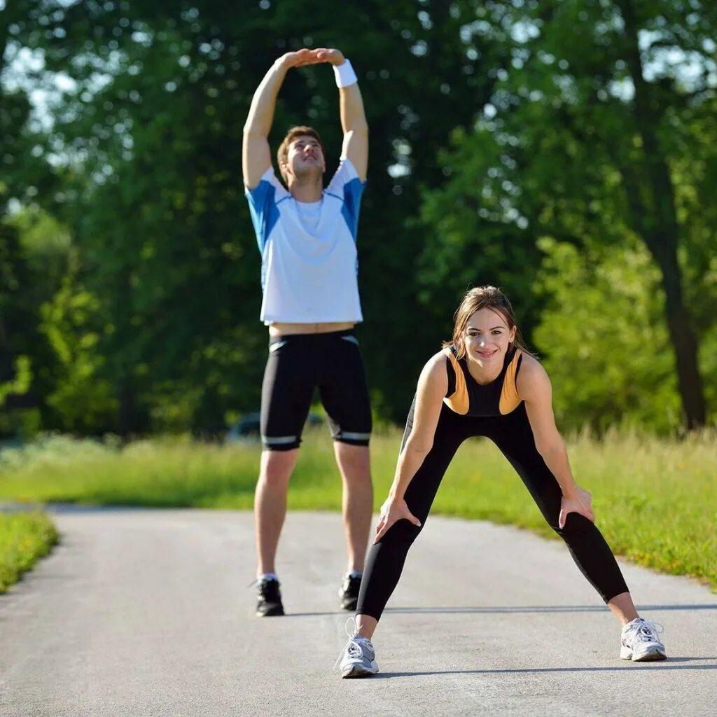 Physical taking. Занятие спортом. Физические упражнения. Спортивные люди. Разминка.