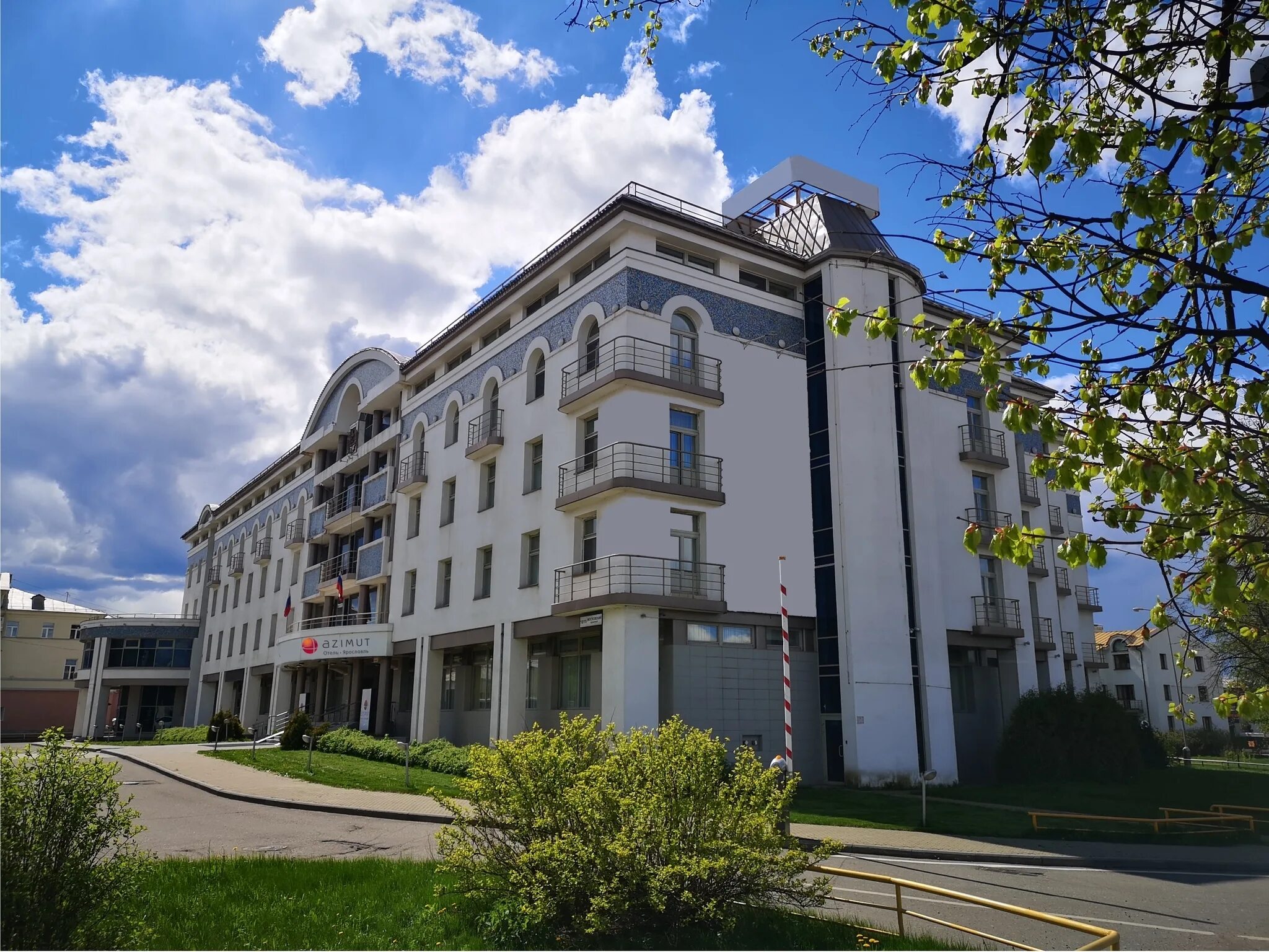 гостиница sk royal ярославль. азимут отель ярославль. отель святой георгий - азимут в ярославле. гостиница святой георгий ярославль. Azimut отель ярославль 4*.