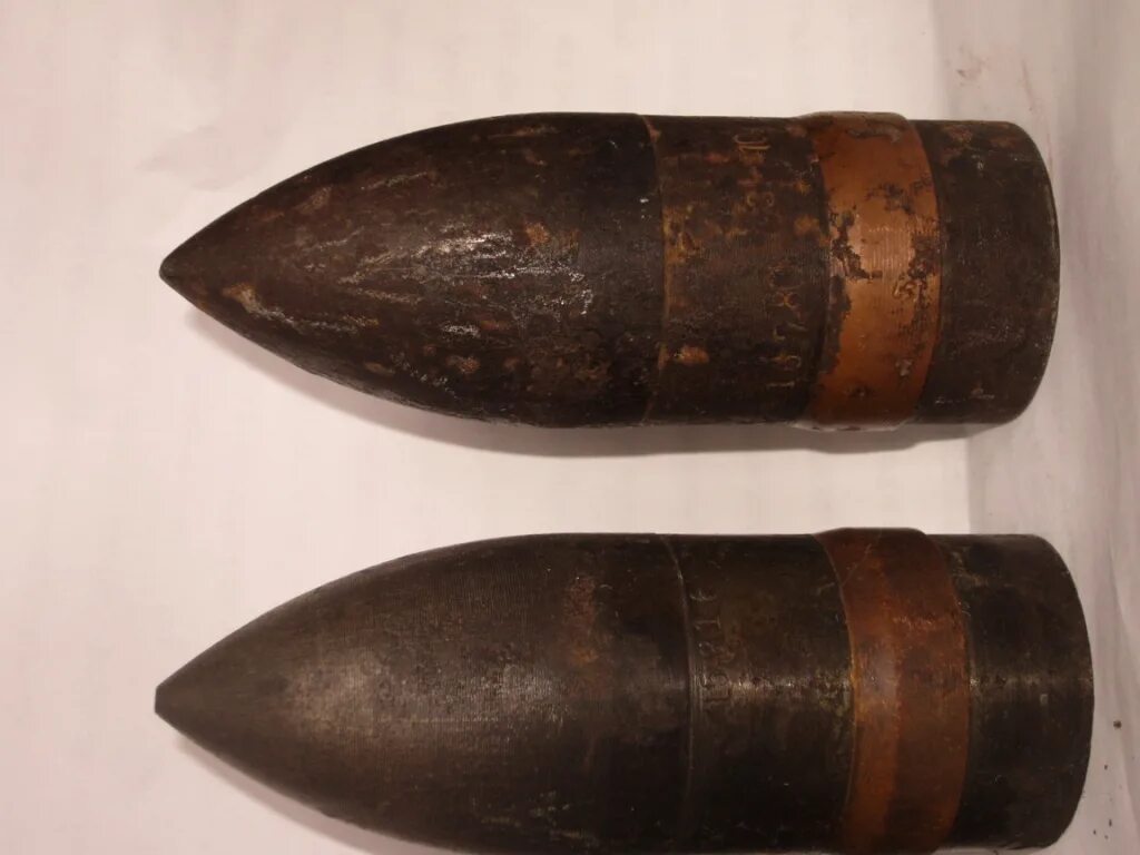 Снаряд вампир фото. 37 Мм бронебойный снаряд. 37мм снаряд ПТП. Снаряд 76мм м331а2. 122 Мм бронебойный снаряд.