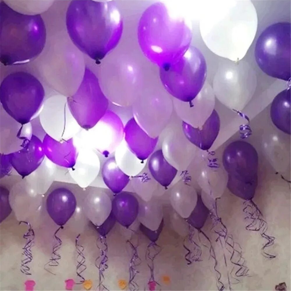 Фиолетовый цвет шаров. Сиреневые шары воздушные. Фиолетовые шары. Воздушные шары в сиреневом цвете. Шары сиреневые и белые.