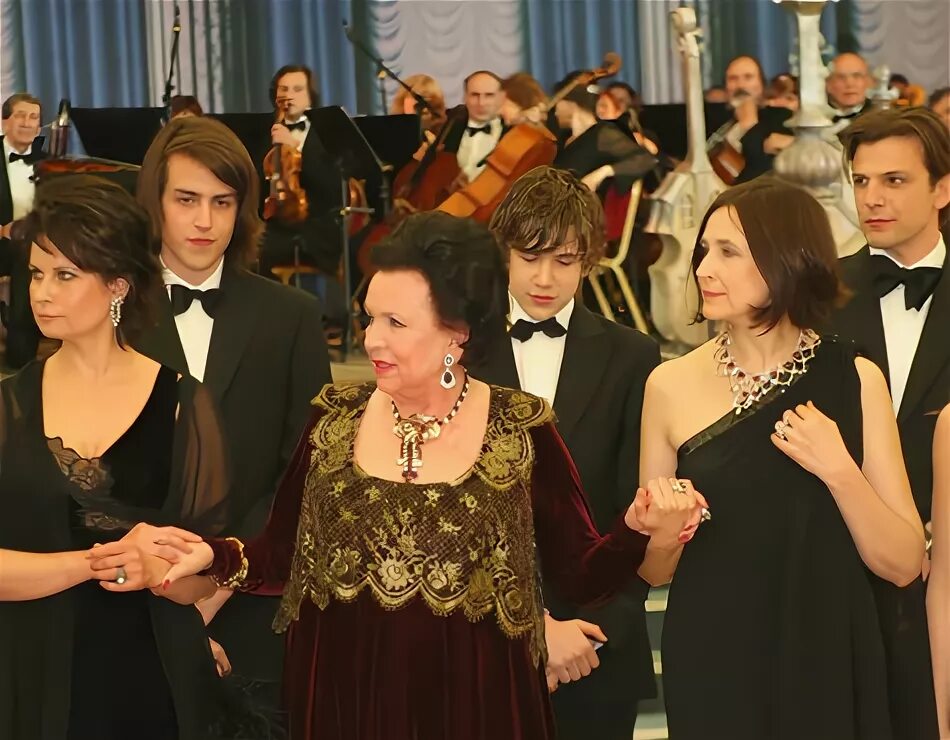 The daughters of Galina Vishnevskaya and Mstislav Rostropovich were brought up i