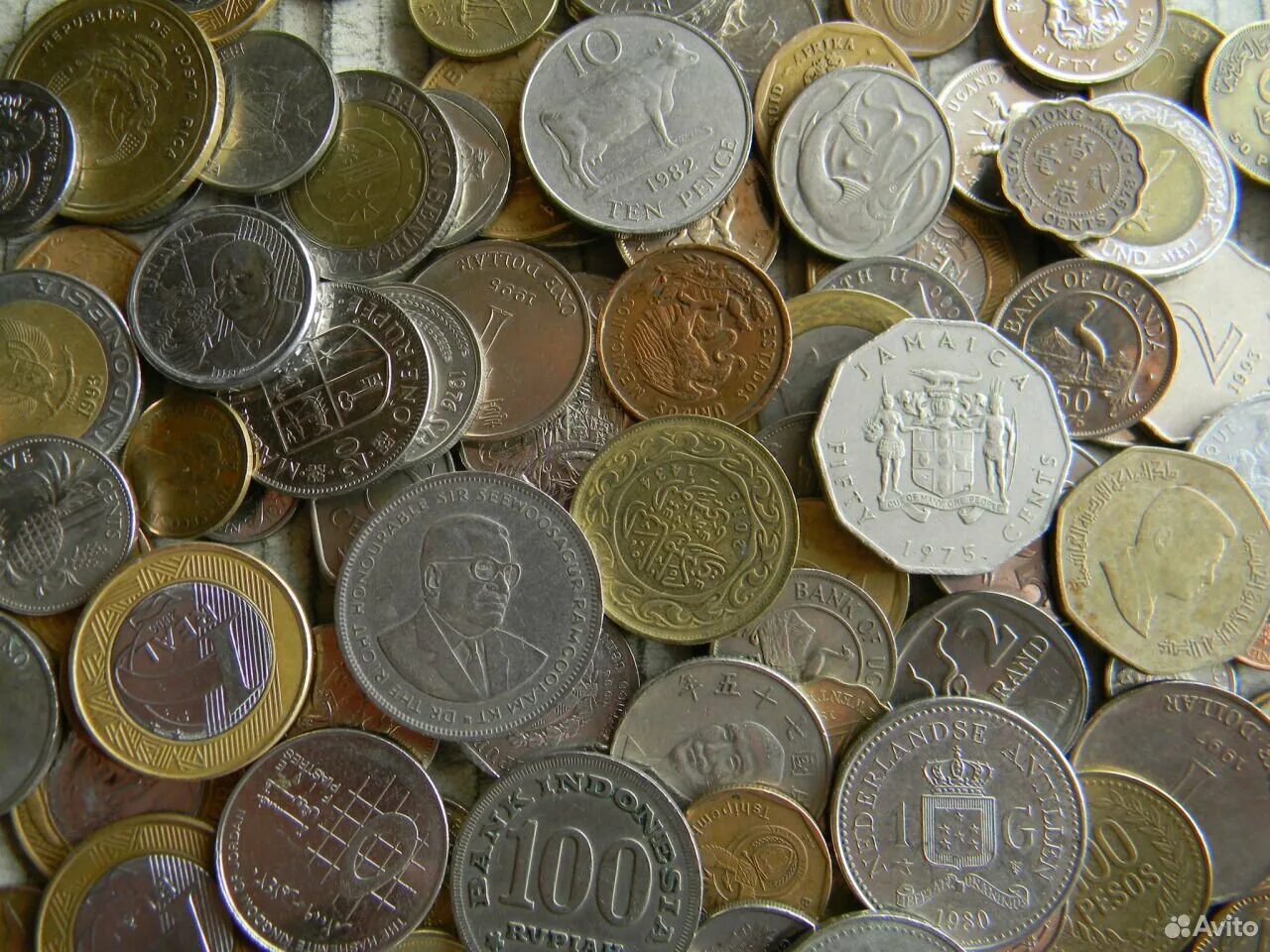 Купить монеты на вес. Иностранные монеты. Старинные иностранные монеты. Монеты арабских стран. Красивые монеты.