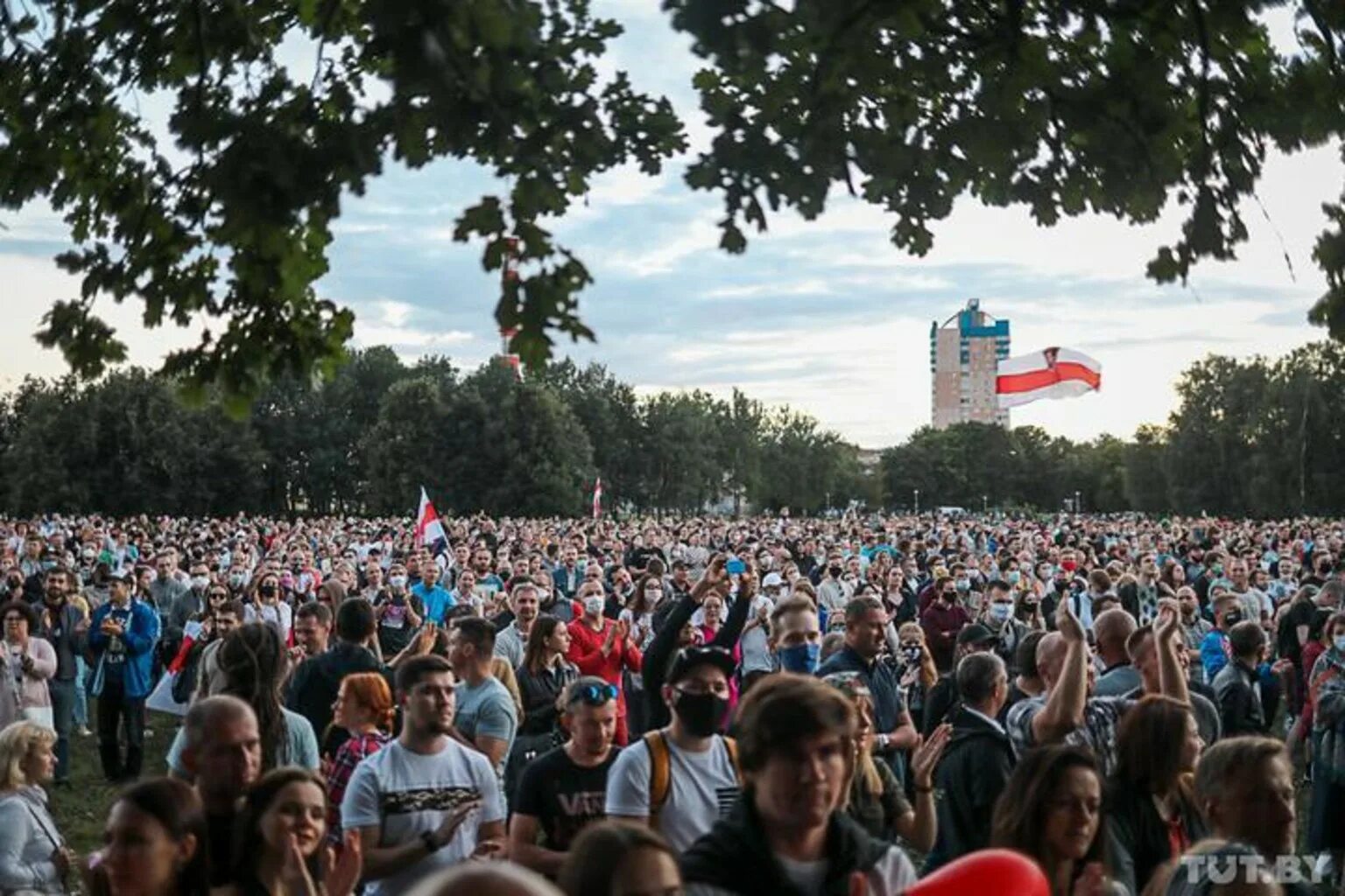 Почему сегодня в минске. Протесты Минск Тихановская. Митинг. Митинг в Минске 2020.