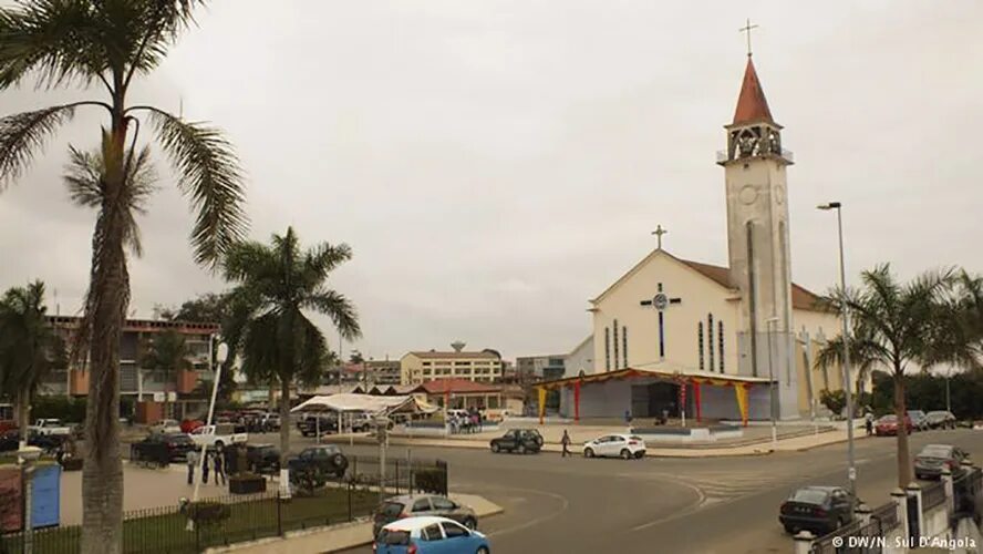 Порт кабинда. Кабинда город собор. Кабинда африка. Уамбо ангола. Ангола провинция кабинда.