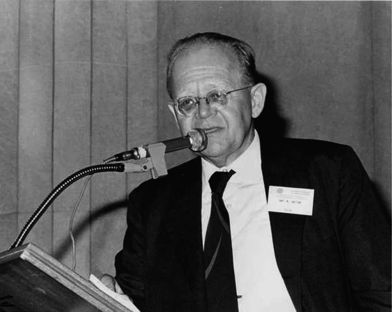 Дэвид дойч физик. Дэвид дойч. Мортон дойч. Зои дойч актриса. Зои дойч 2020.