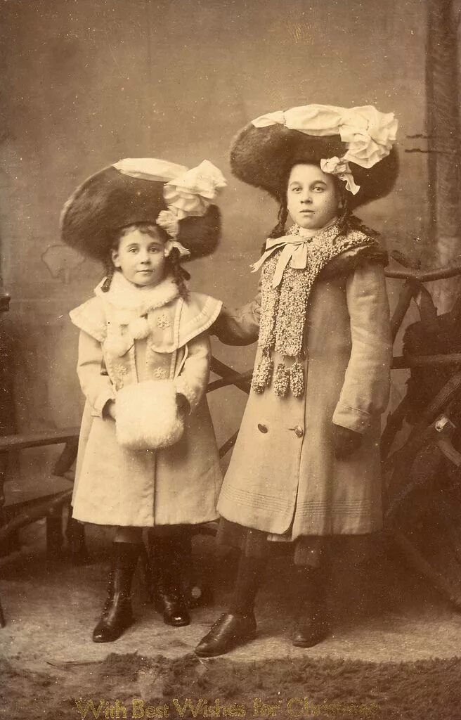 File:Siblings 1900 hg.jpg - Wikipedia