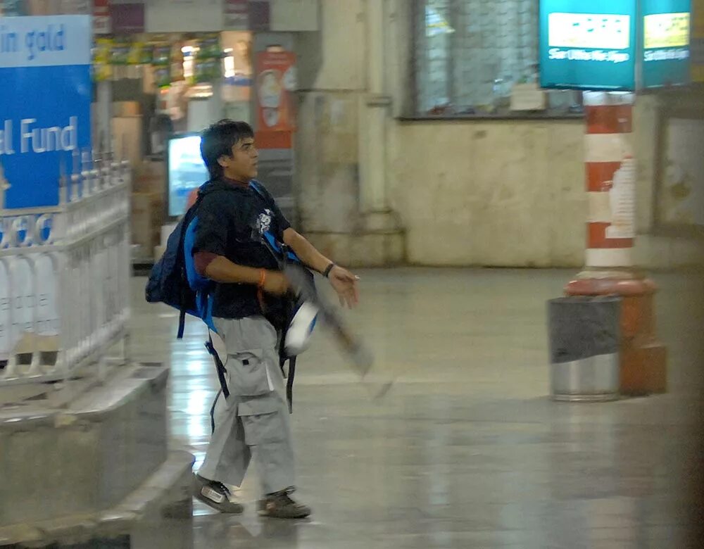 10 ноября 2008. Атака Мумбаи 2008 террористы. Мохаммед аджмал Амир Касаб. Отель Тадж Махал в Мумбаи теракт 2008. Теракт в Индии 2008 отель Тадж Махал.