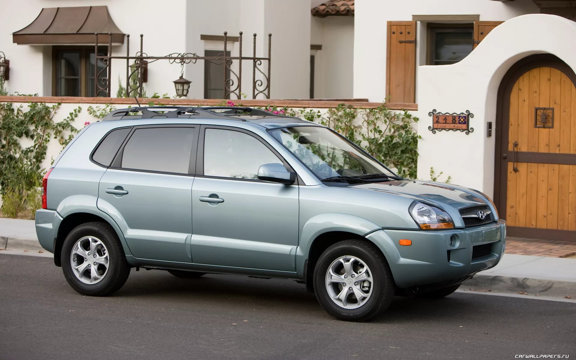 Hyundai Tucson 2004-2009. Хундай Туксон 1 поколения. Хундай Туксон 2004. Хендай Туссан 2004. Хундай туксон 2006 года