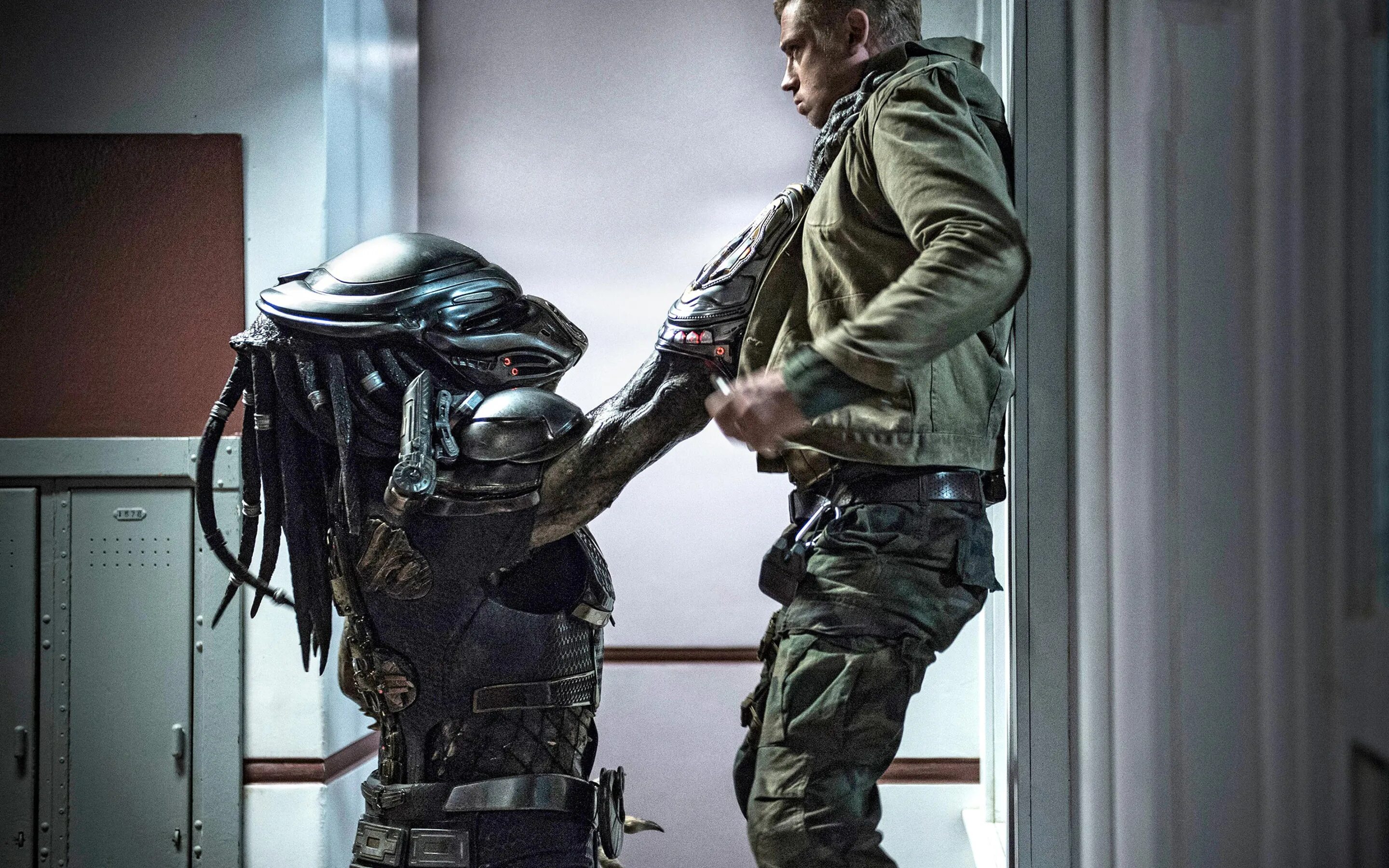 Олег тактаров в фильме хищник. Хищники фильм 2010 хищник. Хищники фильм 2010 берсеркер. Nova хищник. Predator movie.