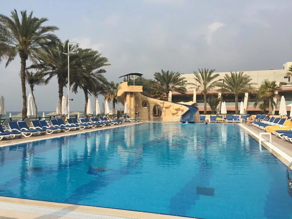 Occidental sharjah grand 4. Отель occidental sharjah grand 4. Occidental sharjah grand 4 шарджа. Отель шарджа гранд отель 4. Occidental sharjah grand (ex.