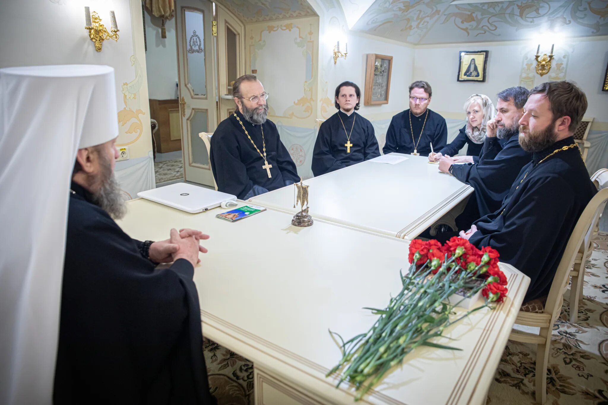 Покаяние в храме. Оказывать духовную помощь. Служение детей в храме. Ик-31 красноярск мусульмане. Священник у постели больного.