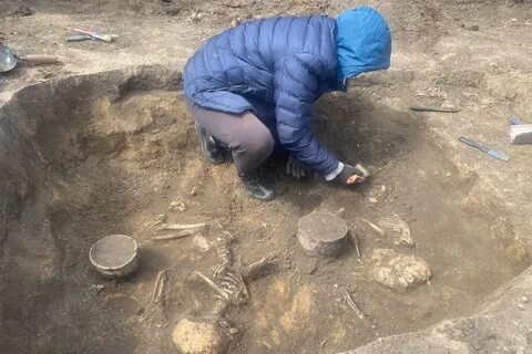 Раскапывают могильник