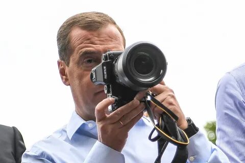 Объясните фотографии