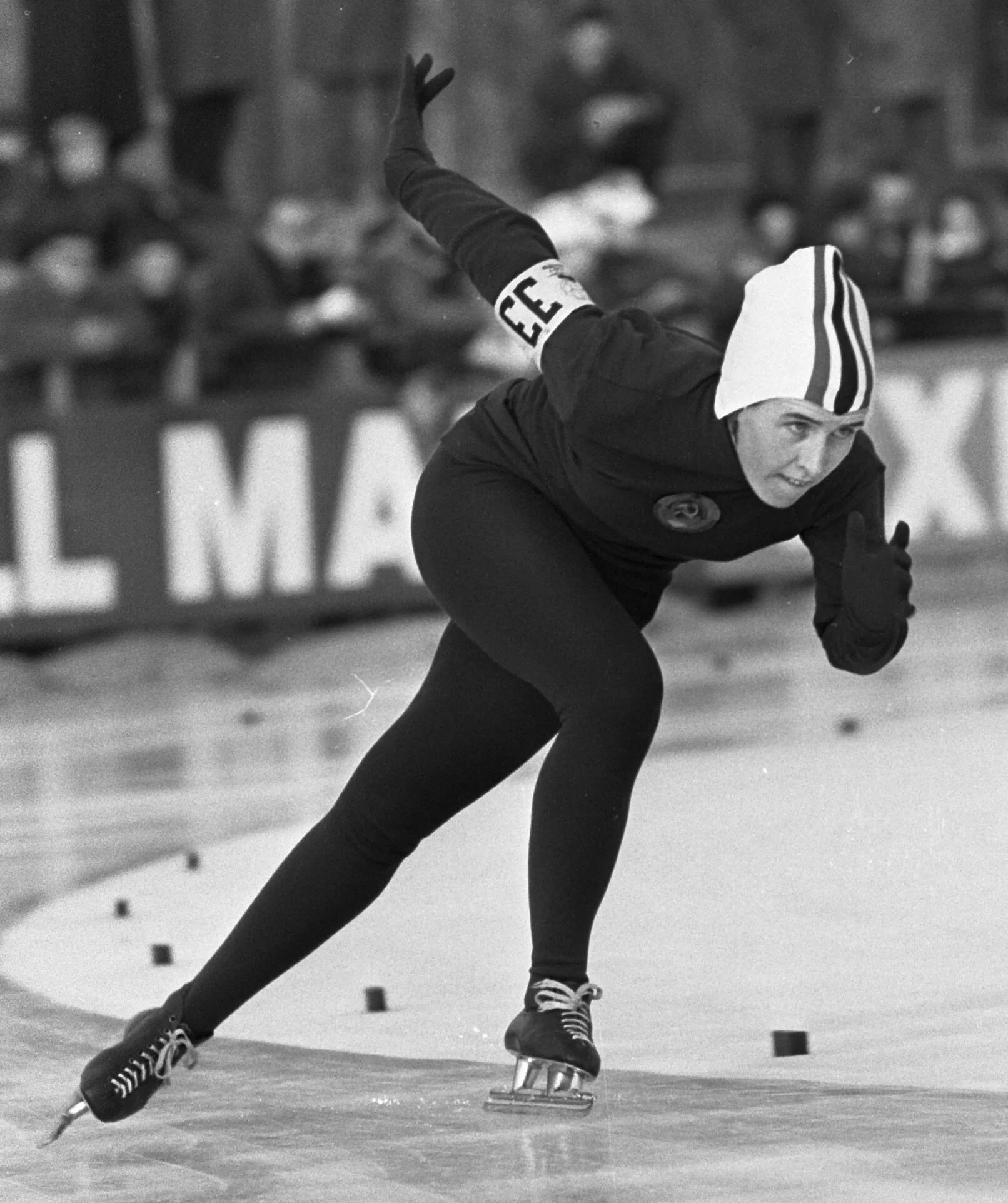 Спортсменка скобликова. Валентина Стенина конькобежка. Скобликова Лидия конькобежный спорт. 3. Скобликова Лидия, конькобежный спорт. Стенина Валентина Сергеевна конькобежный спорт.