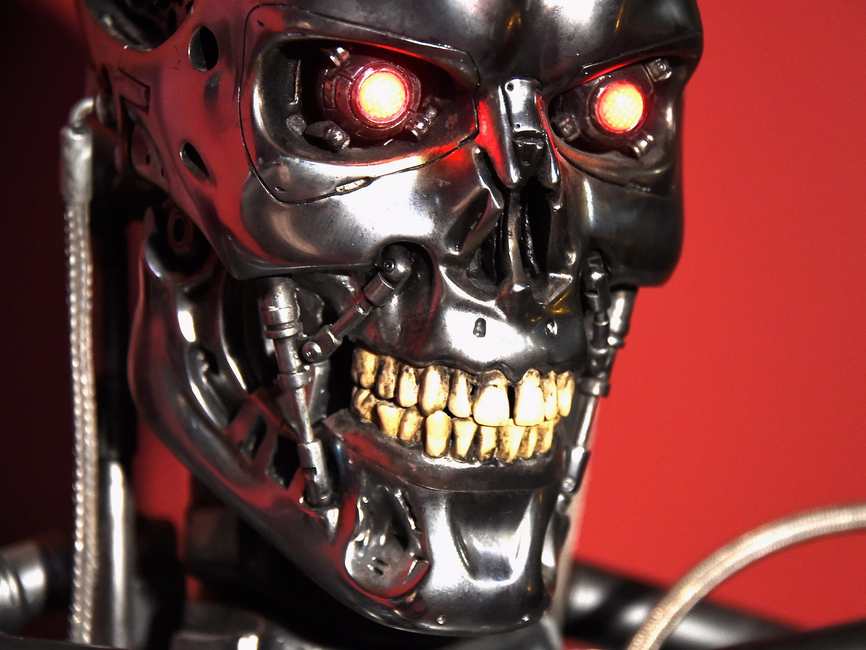 т-800 терминатор. скмый штрашный робот вмири. терминатор т 750. огромный робот. очень страшные роботы.