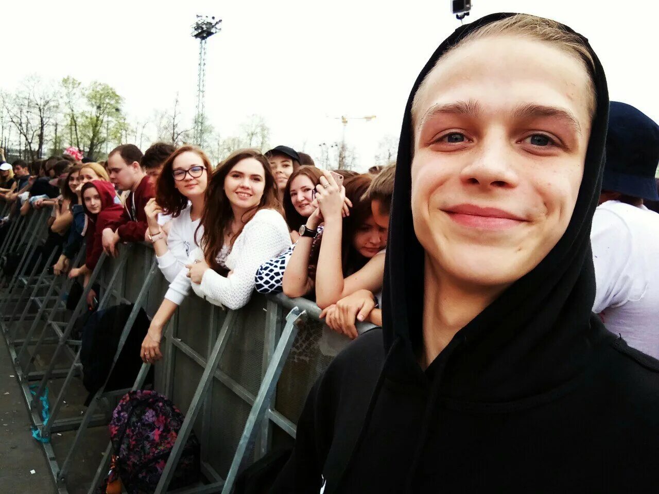 Валентина зотова и глеб калюжный фото. Глеб калюжный 22. Девушка глеба калюжного 2021. Глеб калюжный 2020 с девушкой. Валентина зотова и глеб калюжный.