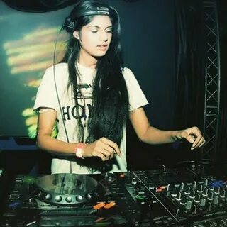 Dj королева