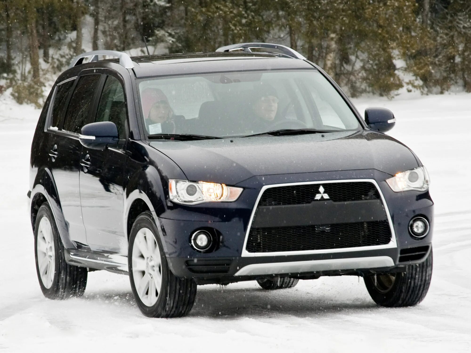 Mitsubishi outlander xl передние