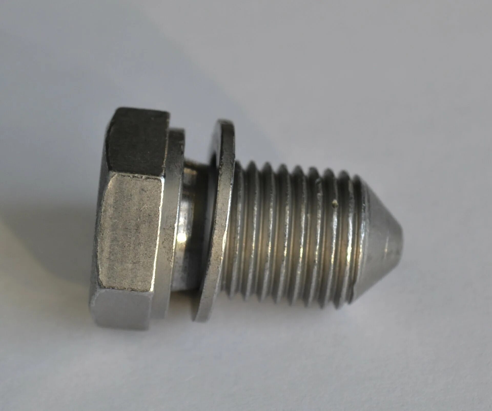 сливная пробка поддона черри тигго т11 fl. 5. болт масла. болт слива масла форд фокус 2. болт штуцер масло форд транзит 2.