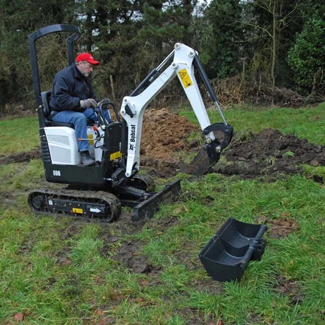 Мини-экскаватор Bobcat e27z. Миниэкскаватор Бобкэт. Гусеничный мини-экскаватор Bobcat е08. Мини Бобкэт экскаватор гусеничный. Мини экскаватор купить на авито б у