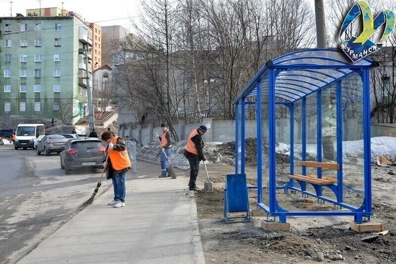 Остановка больница транспорт. Молодежка Мурманск остановка. Остановка областная больница Мурманск. Ул Гагарина Мурманск остановочный комплекс. Остановка областная больница Киров.