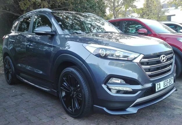 Hyundai Tucson Photos and Specs. Photo: Hyundai Tucson tuning and 25 perfect pho