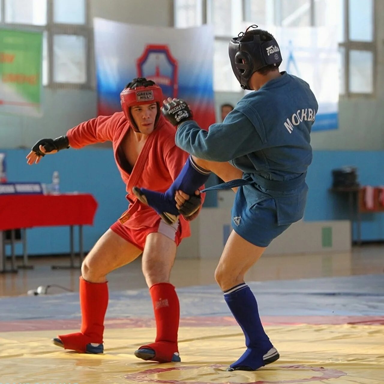 Первенство москвы по боевому самбо 2021 юноши. Боевое самбо соревнования. Боевое самбо чита. Боевое самбо казань. Боевое самбо соревнования.